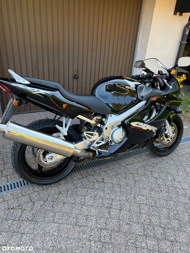 Honda CBR - 3