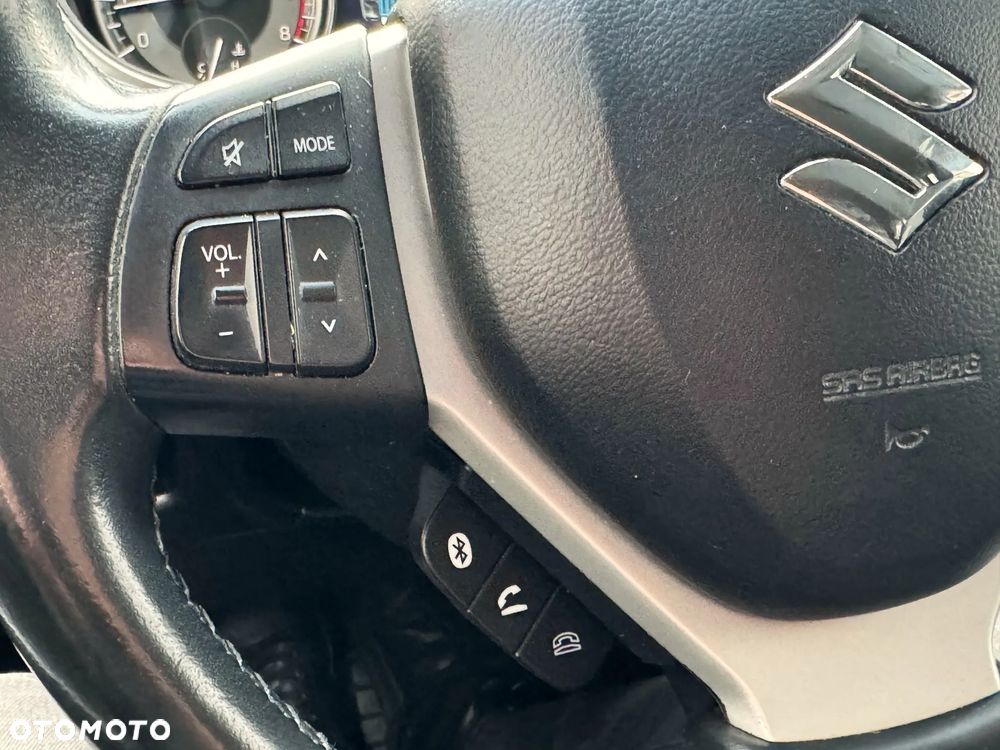 Suzuki Vitara 1.4 Boosterjet SHVS Premium 2WD - 23