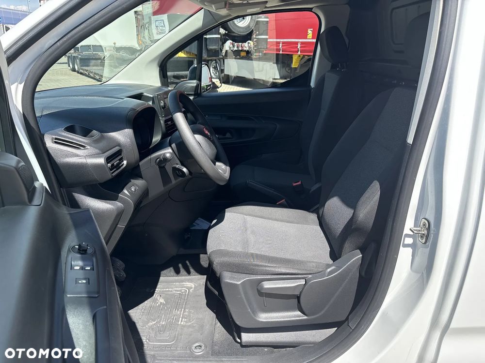 Toyota PROACE CITY 1.5 D-4D STANDARD 2,0T ACTIVE - 10