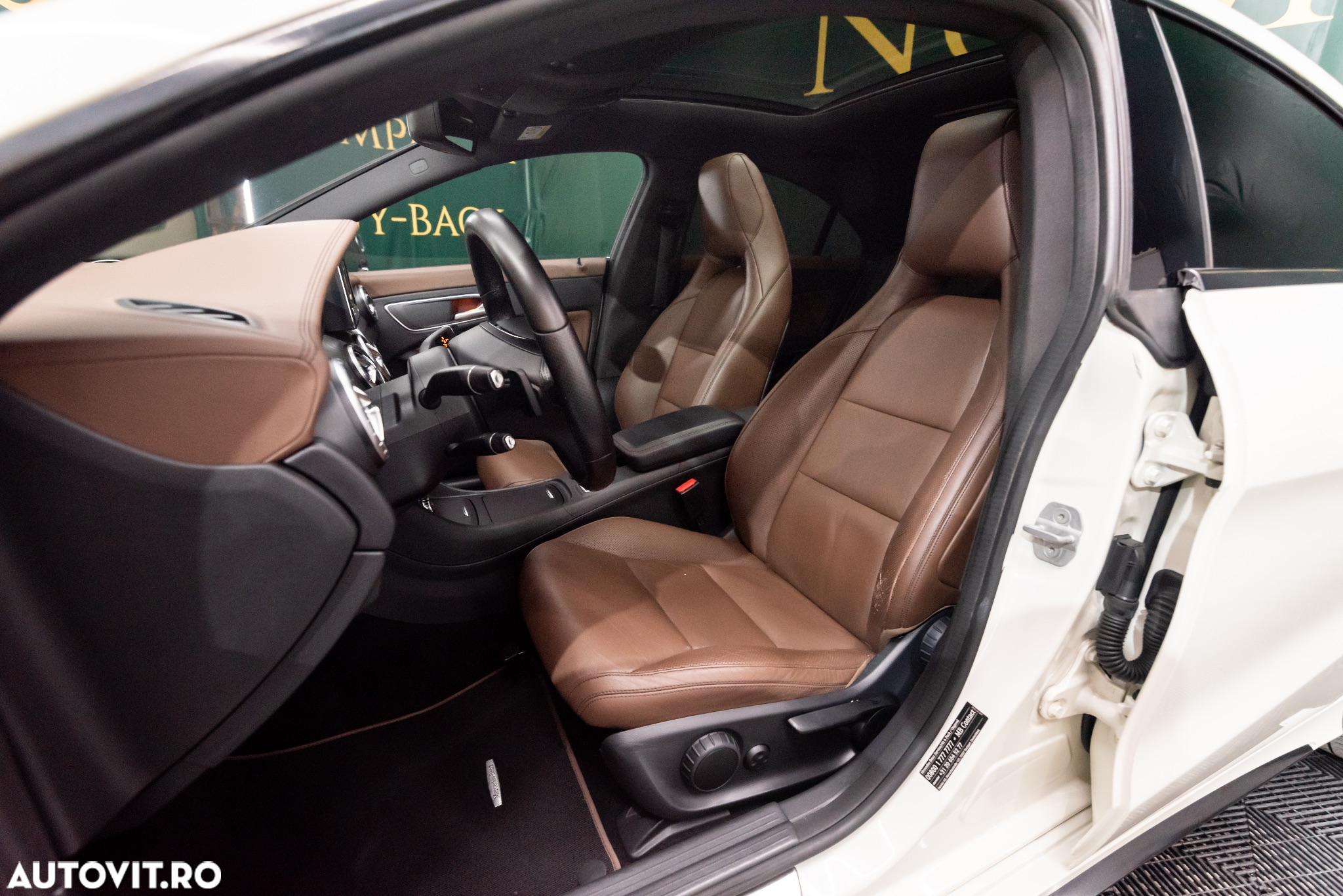 Mercedes-Benz CLA 200 7G-DCT AMG Line - 9