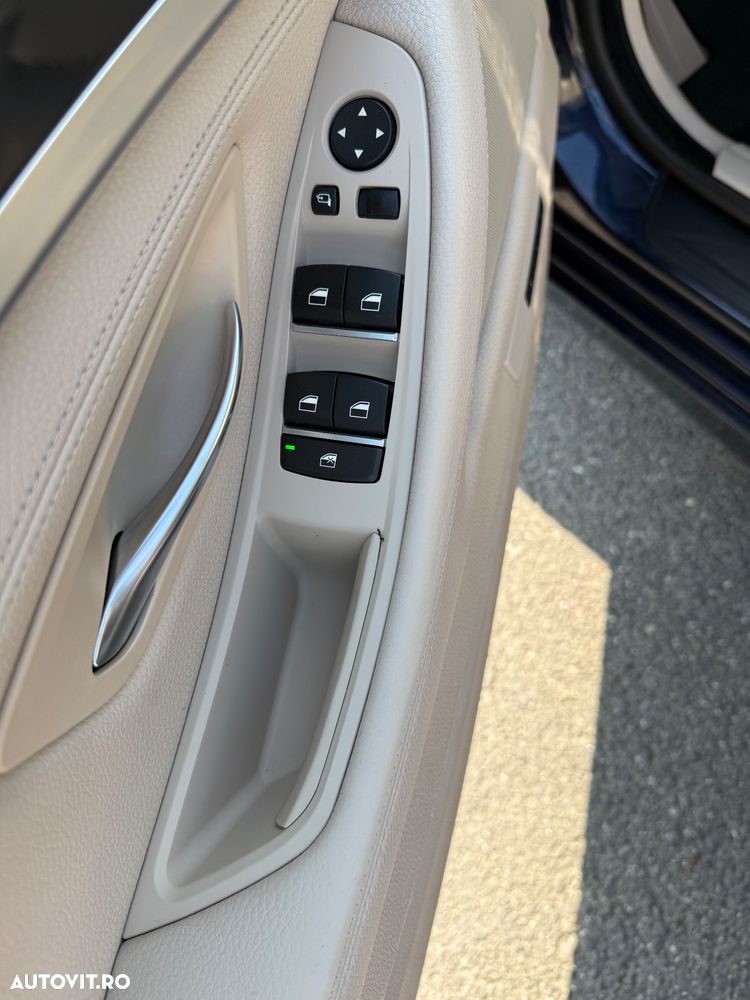 BMW Seria 5 520d Aut. Luxury Line - 9
