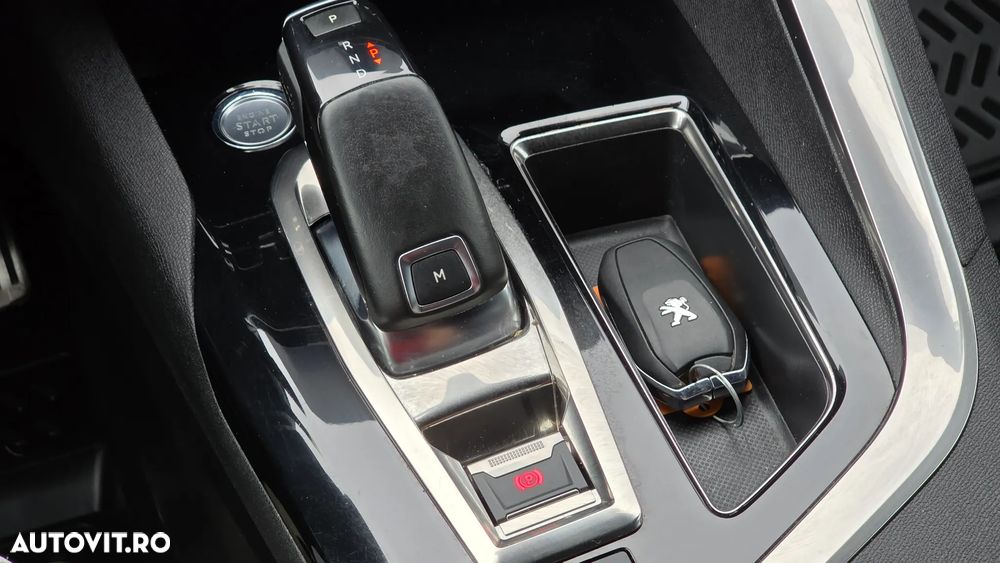 Peugeot 3008 1.2 PureTech 130 EAT8 GT - 29