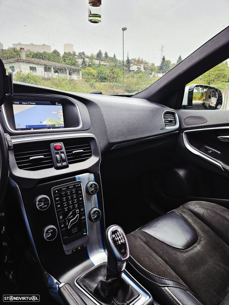 Volvo V40 1.6 D2 R-Design - 36