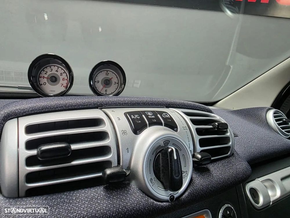 Smart ForTwo Coupé 1.0 mhd Pulse 71 Softouch - 12