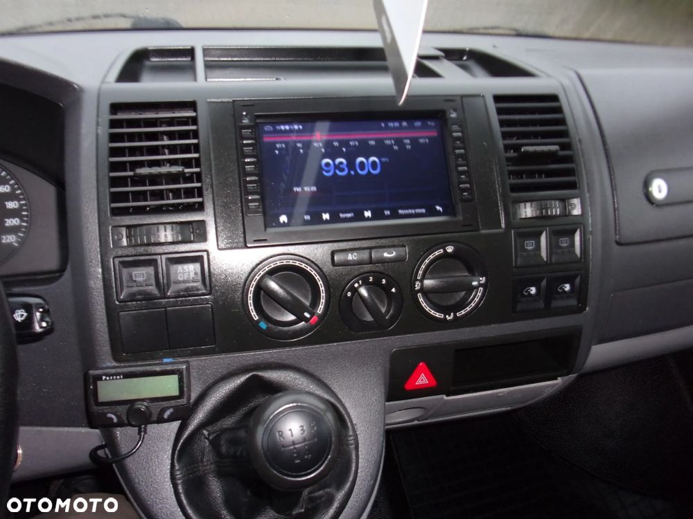 Volkswagen Transporter T5 - 2