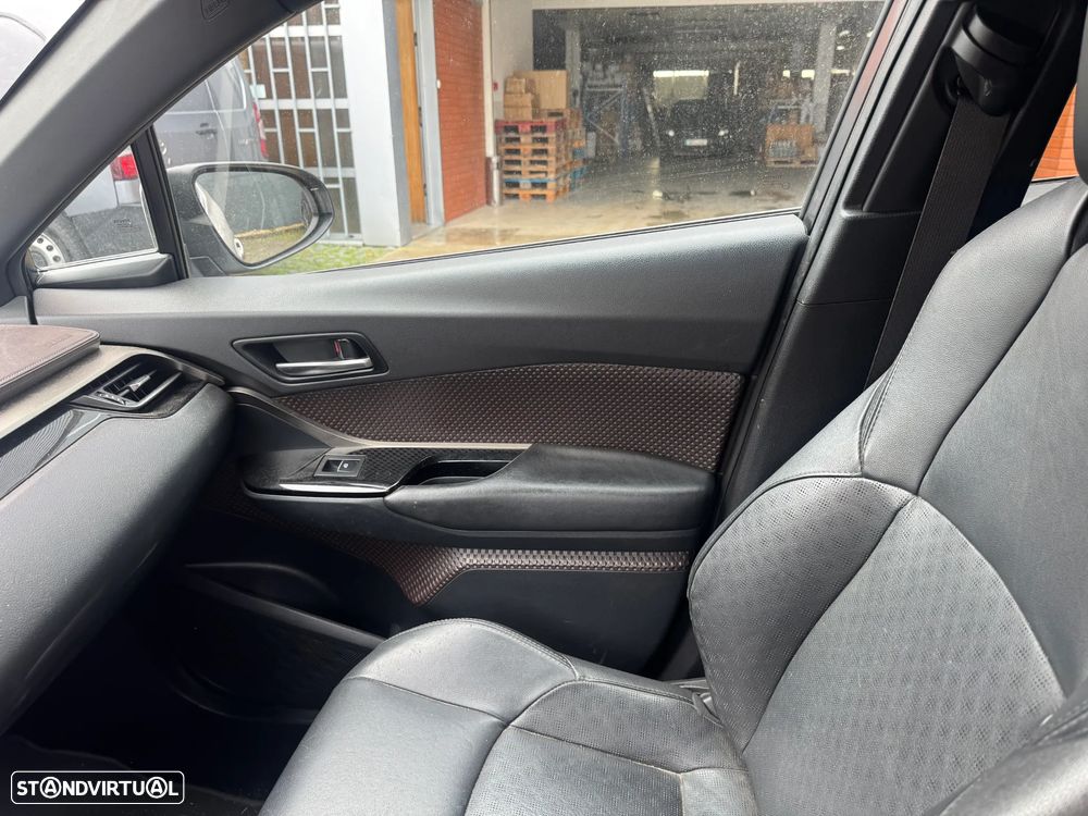 Toyota C-HR 1.8 HSD Exclusive+P.Luxury - 11