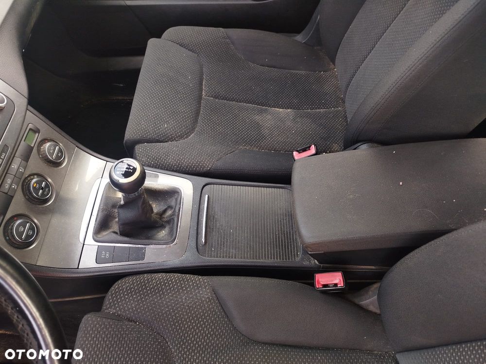 Volkswagen Passat - 6
