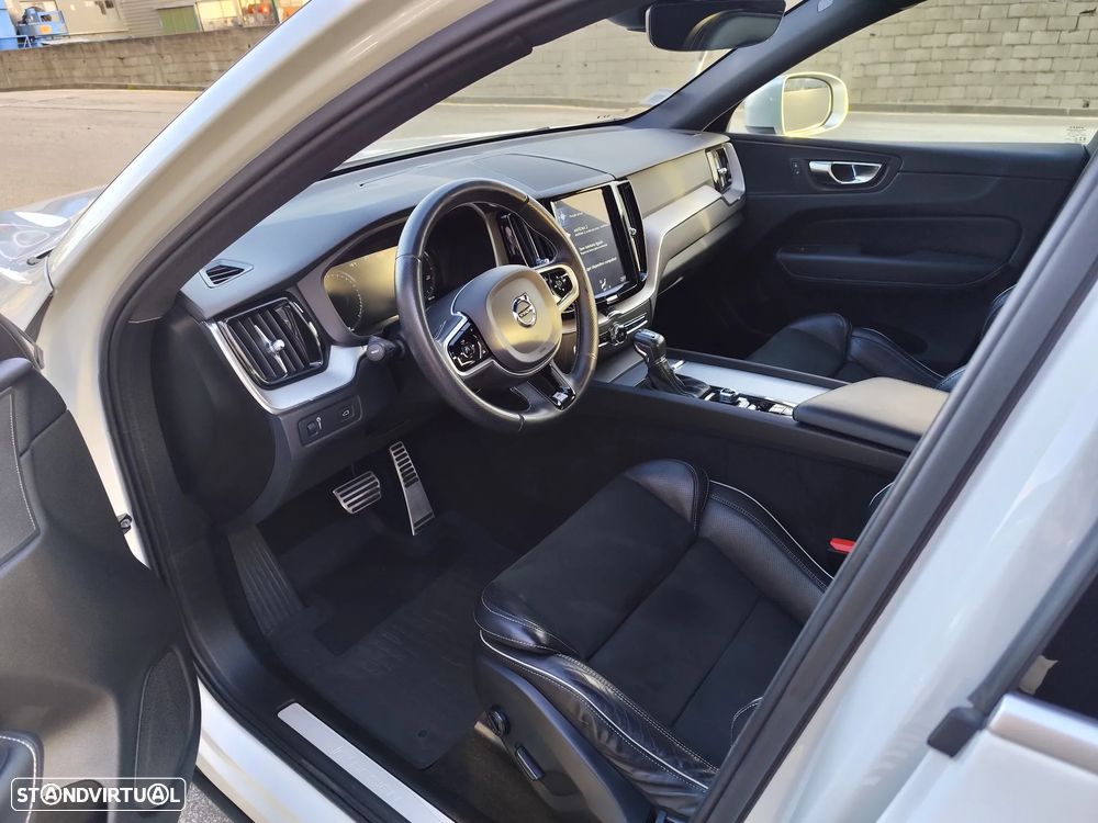 Volvo XC 60 2.0 D4 R-Design Geartronic - 4