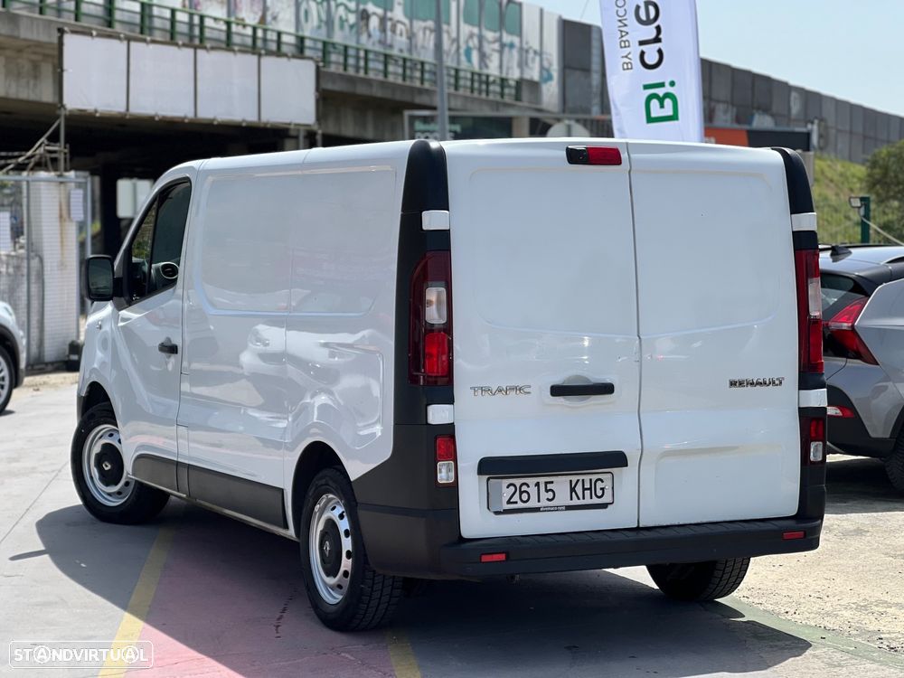 Renault Trafic - 2