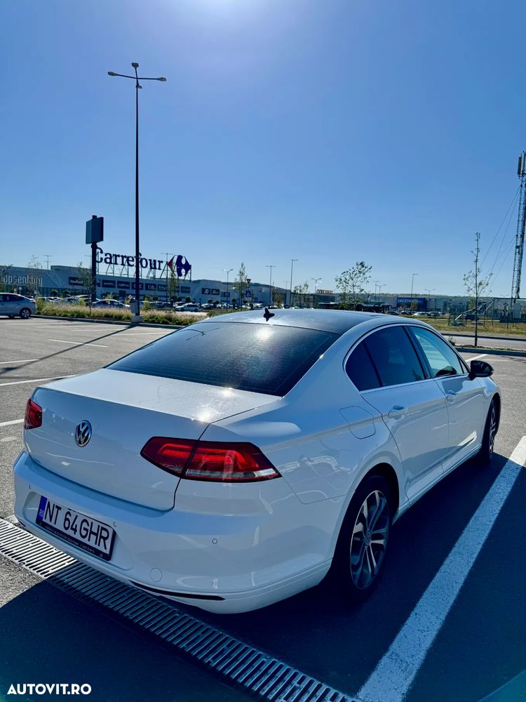 Volkswagen Passat 2.0 TDI DSG Comfortline - 8