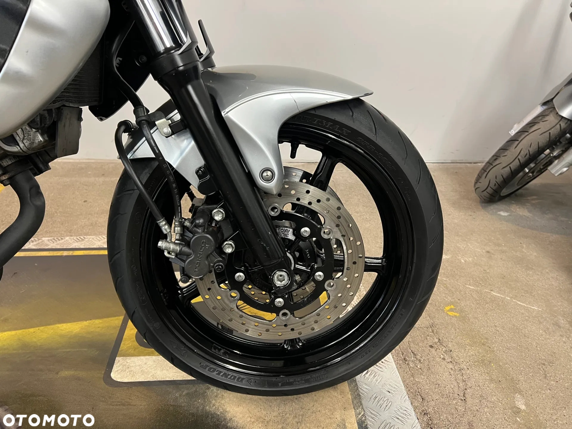 Suzuki Gladius - 7
