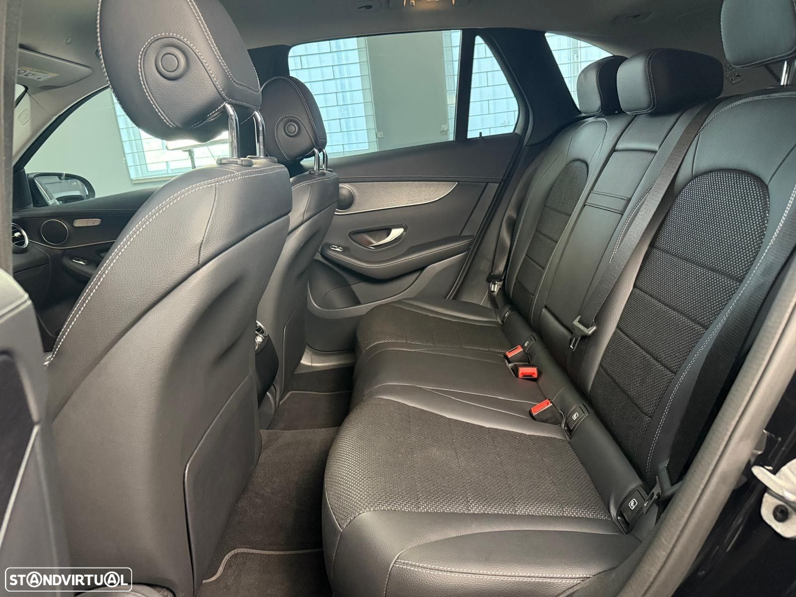 Mercedes-Benz GLC 300 de 4Matic 9G-TRONIC - 15