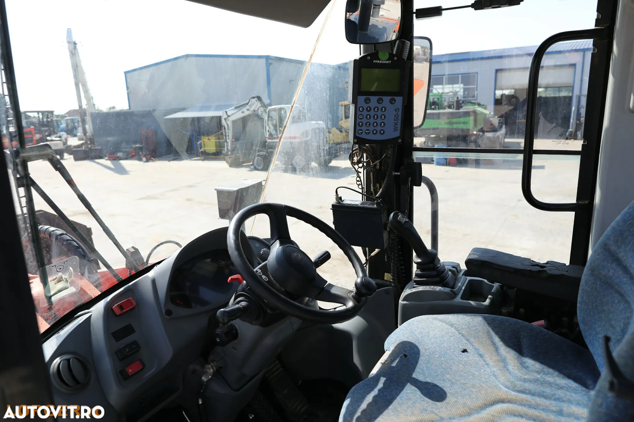 Hitachi ZW310-5B - 16