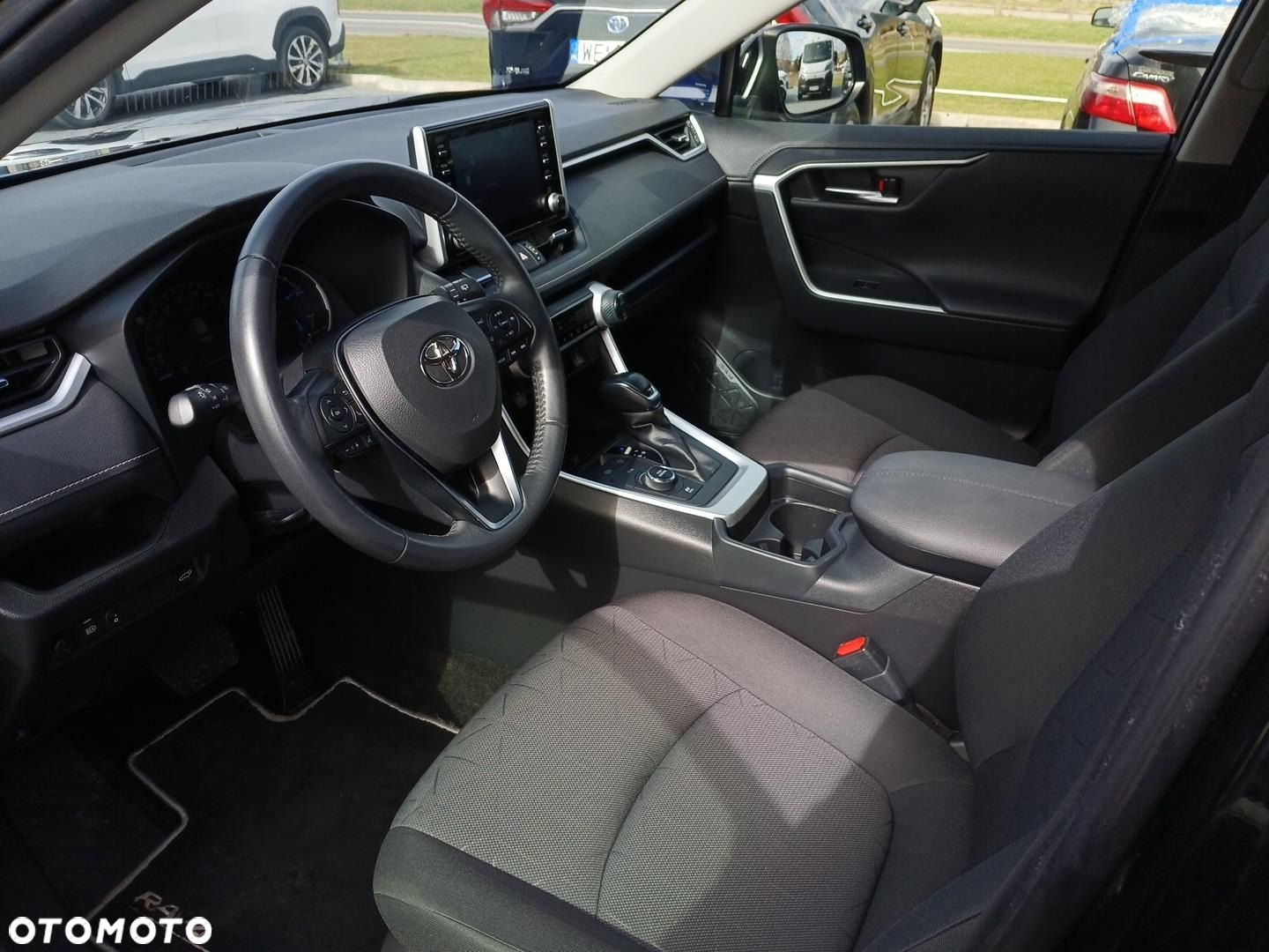 Toyota RAV4 - 9