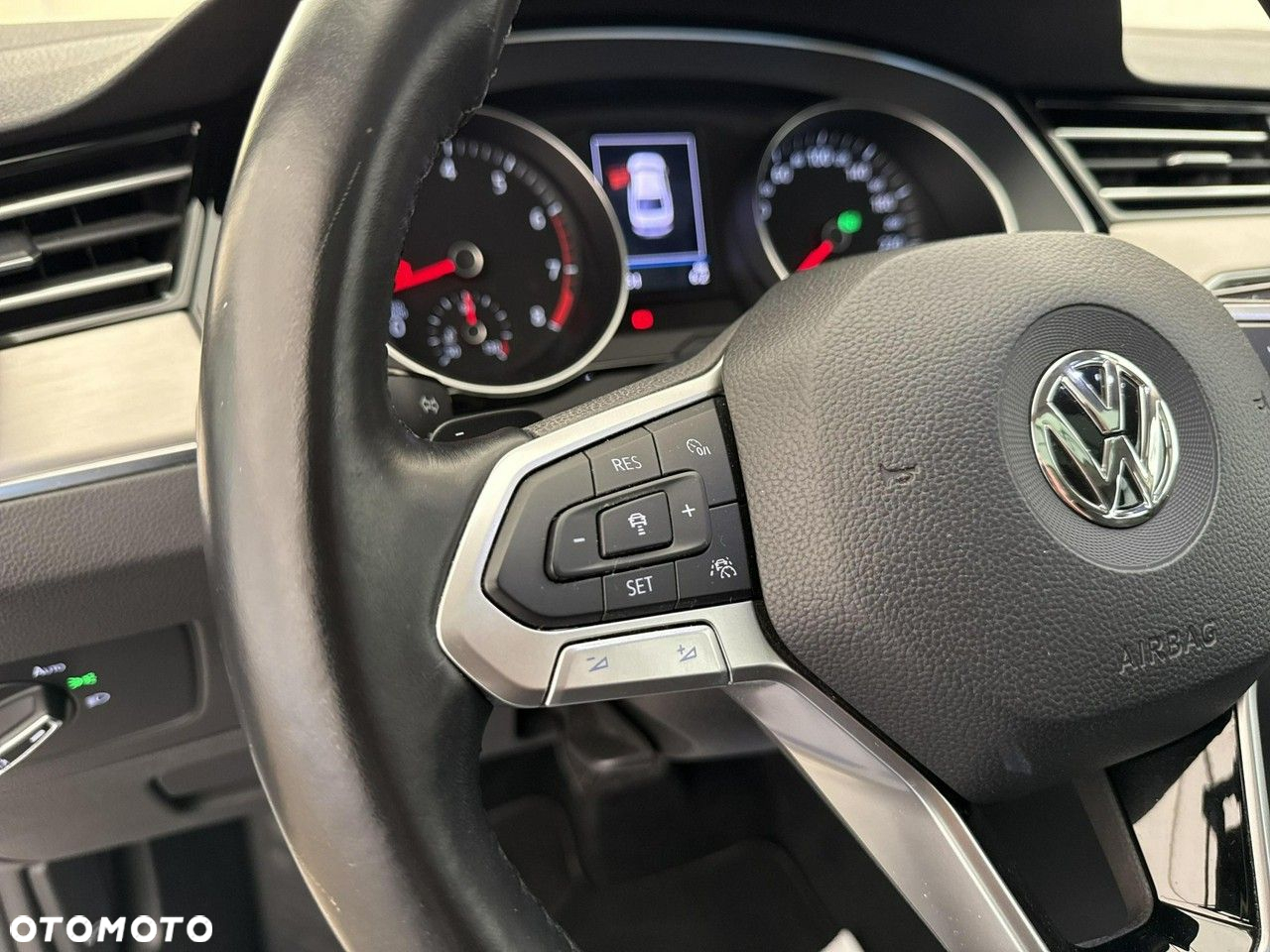 Volkswagen Passat 1.5 TSI EVO Elegance DSG - 26