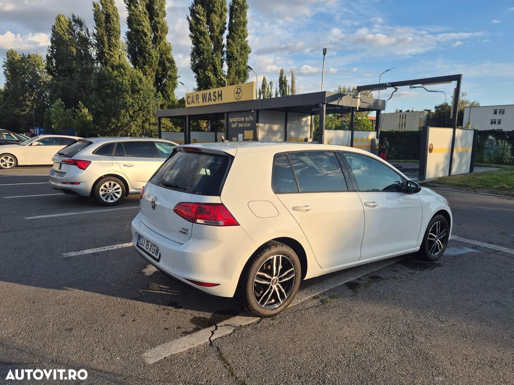 Volkswagen Golf 1.6 TDI DPF Trendline - 6