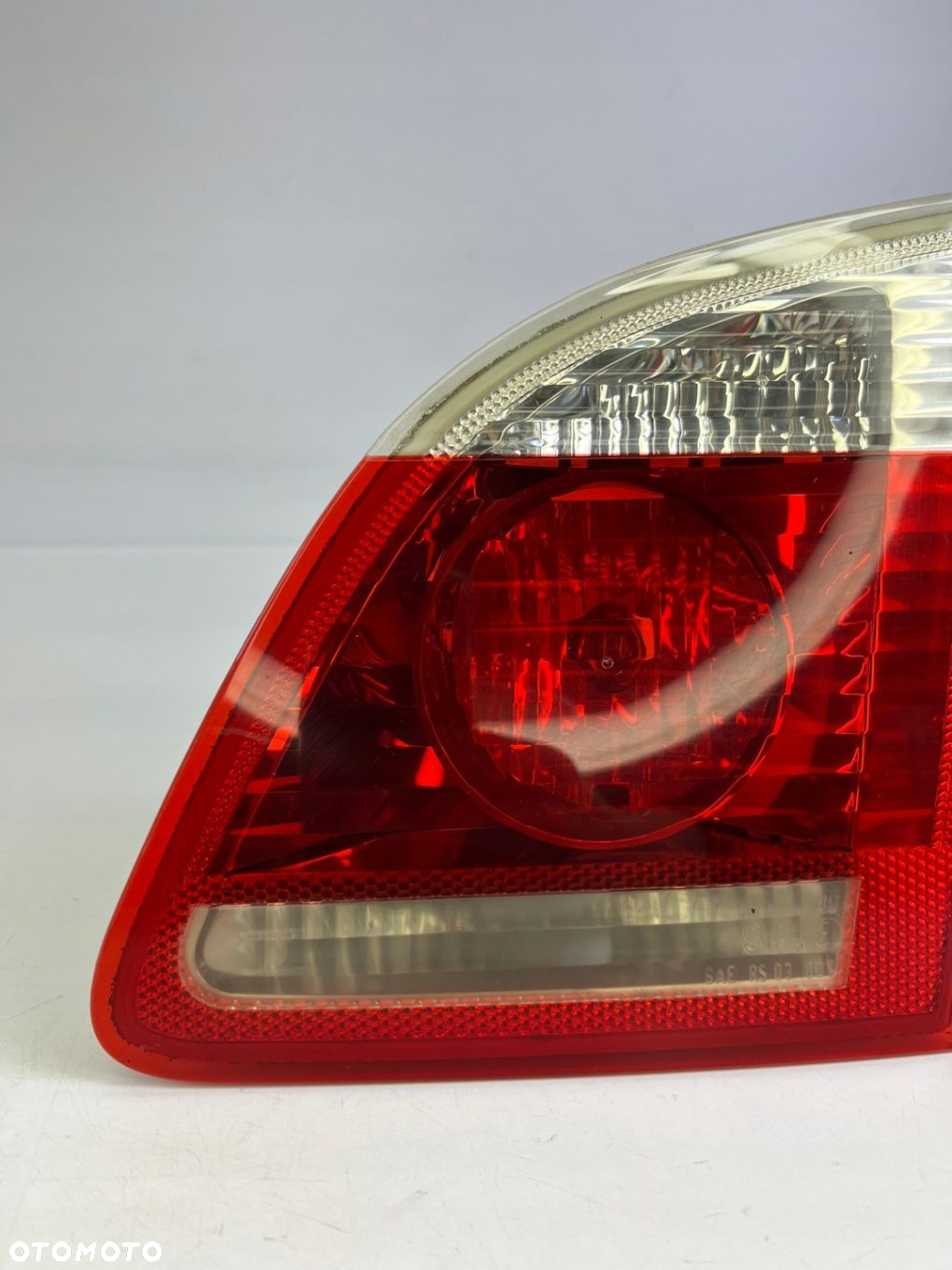LAMPA PRAWY TYŁ W KLAPĘ BMW E61 LCI 6925894 - 3