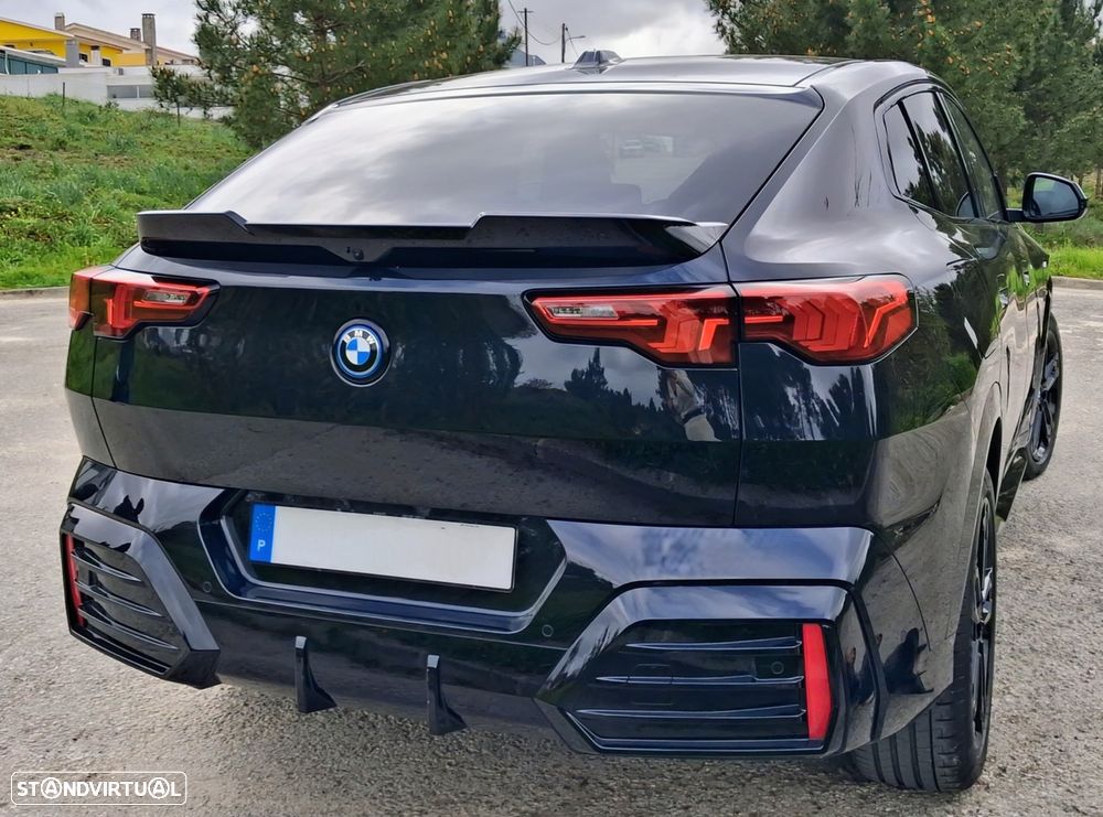 BMW iX2 eDrive20 Pack Desportivo M Pro - 4