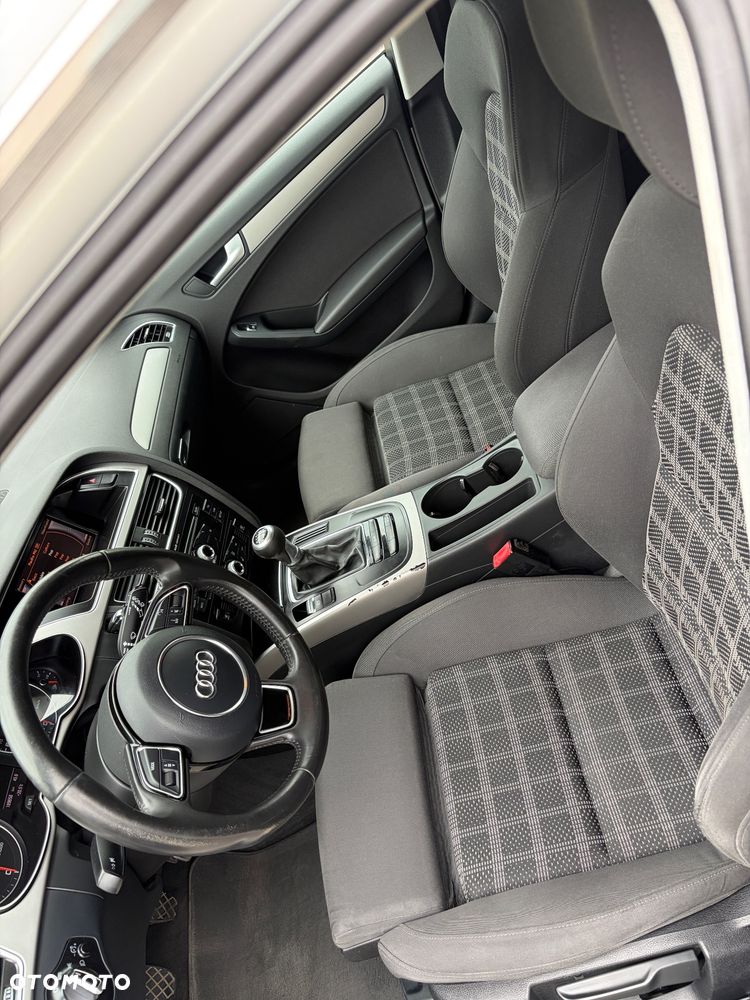 Audi A4 Avant 2.0 TDI DPF Ambiente - 29