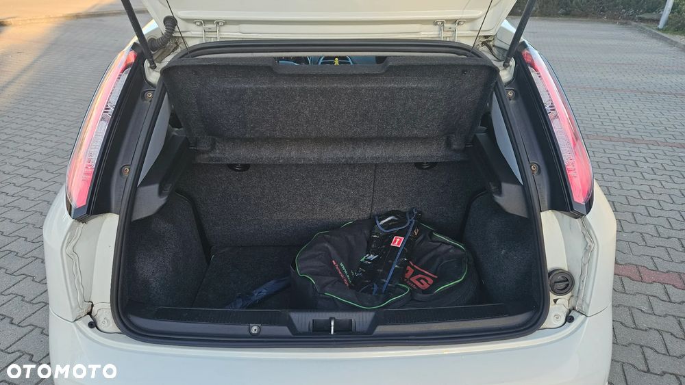 Fiat Punto 2012 - 19