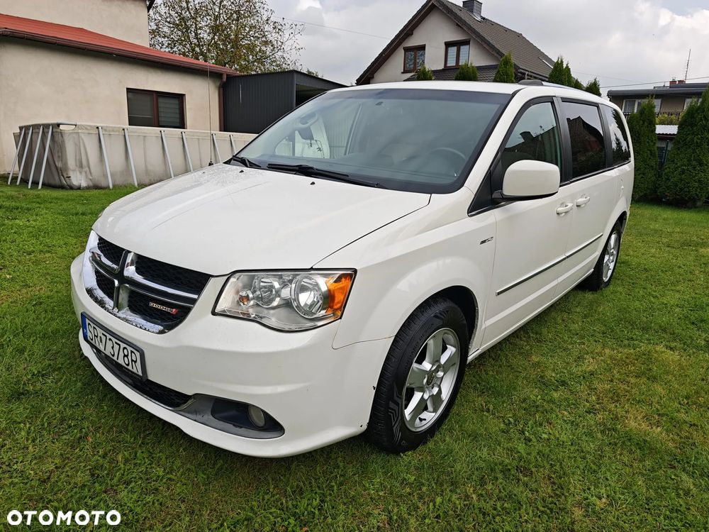 Dodge Grand Caravan - 2