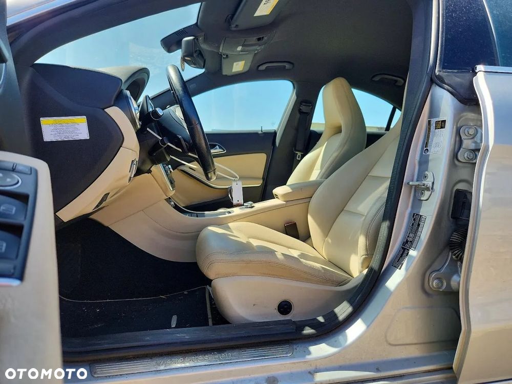 Mercedes-Benz CLA 250 4Matic 7G-DCT - 8
