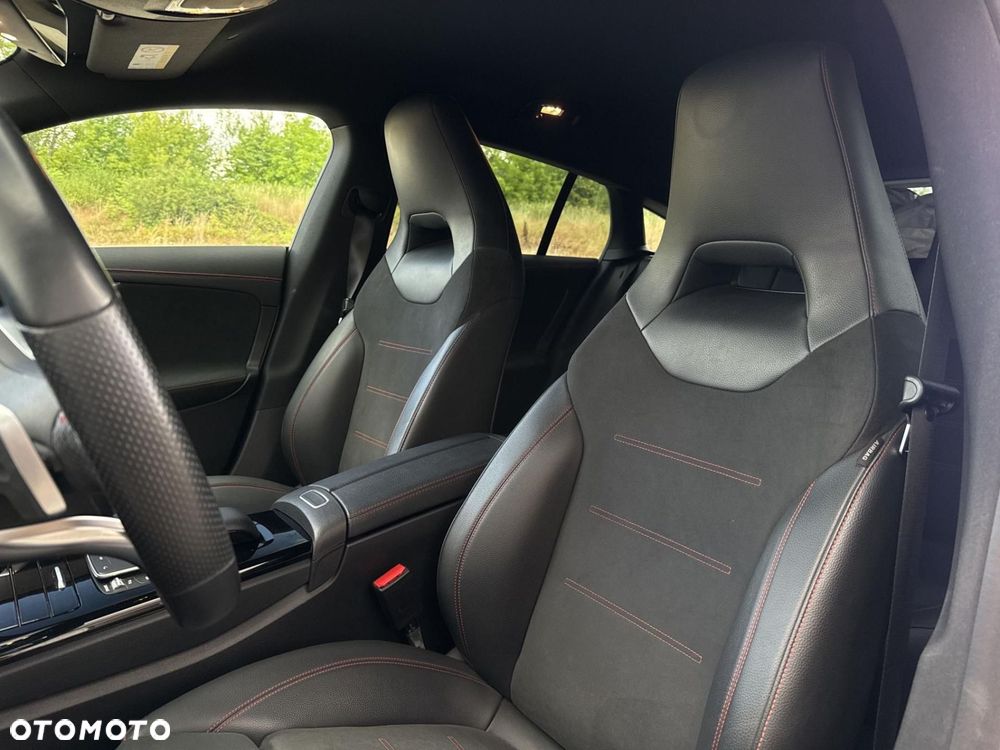 Mercedes-Benz CLA 200 7G-DCT AMG Line - 10