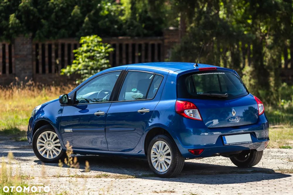 Renault Clio 1.2 16V 75 Dynamique - 8