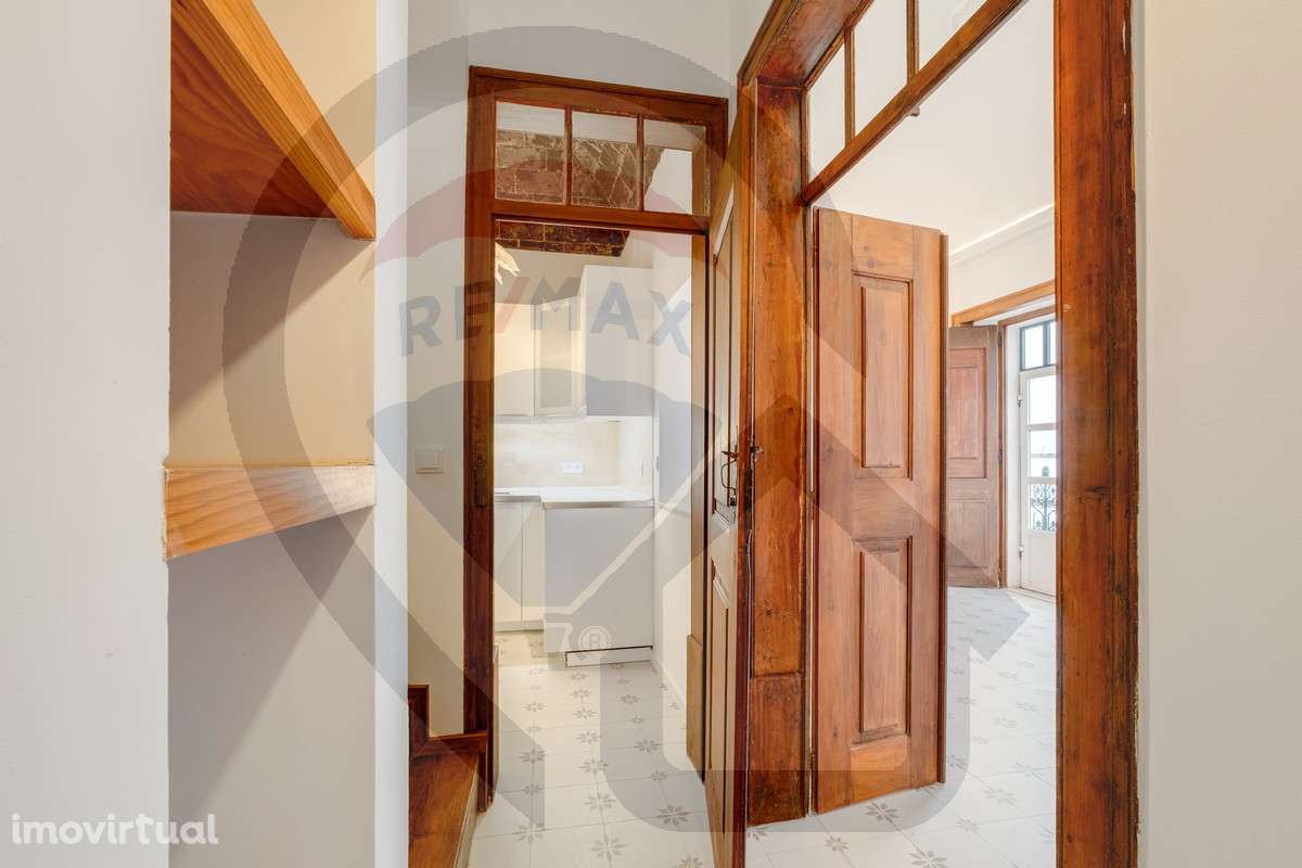 Moradia T3 Renovada no Centro Histórico de Évora – Charme Único - Grande imagem: 4/43