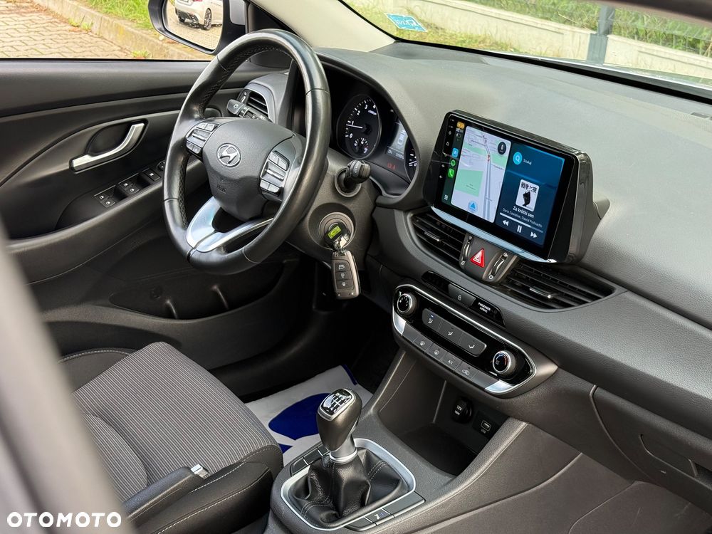 Hyundai i30 1.5 DPI Classic + - 12