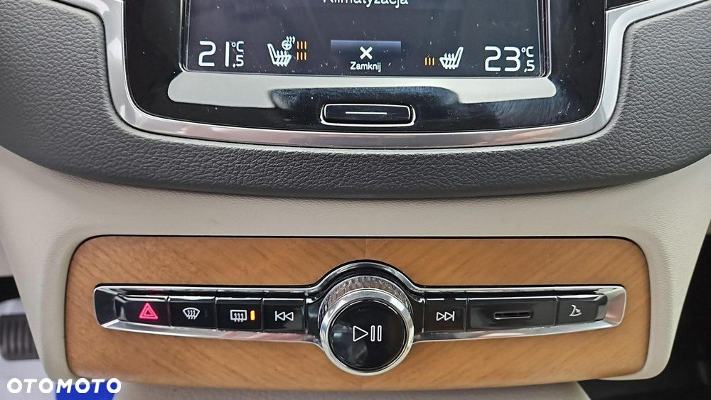 Volvo XC 90 - 19