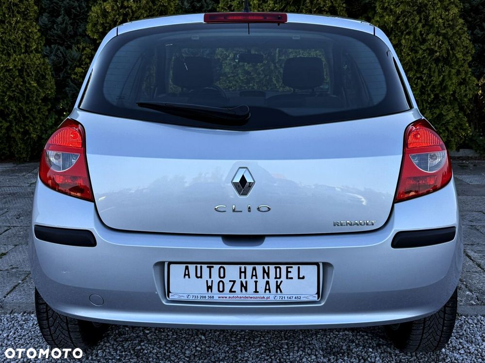 Renault Clio - 14