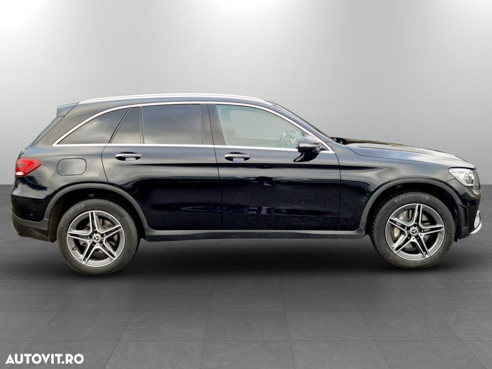 Mercedes-Benz GLC - 6