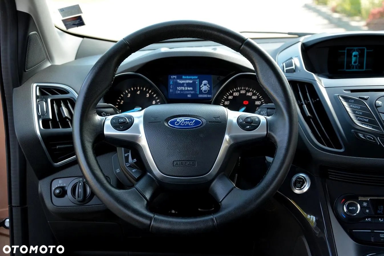 Ford Kuga 1.6 EcoBoost 2x4 Titanium - 29