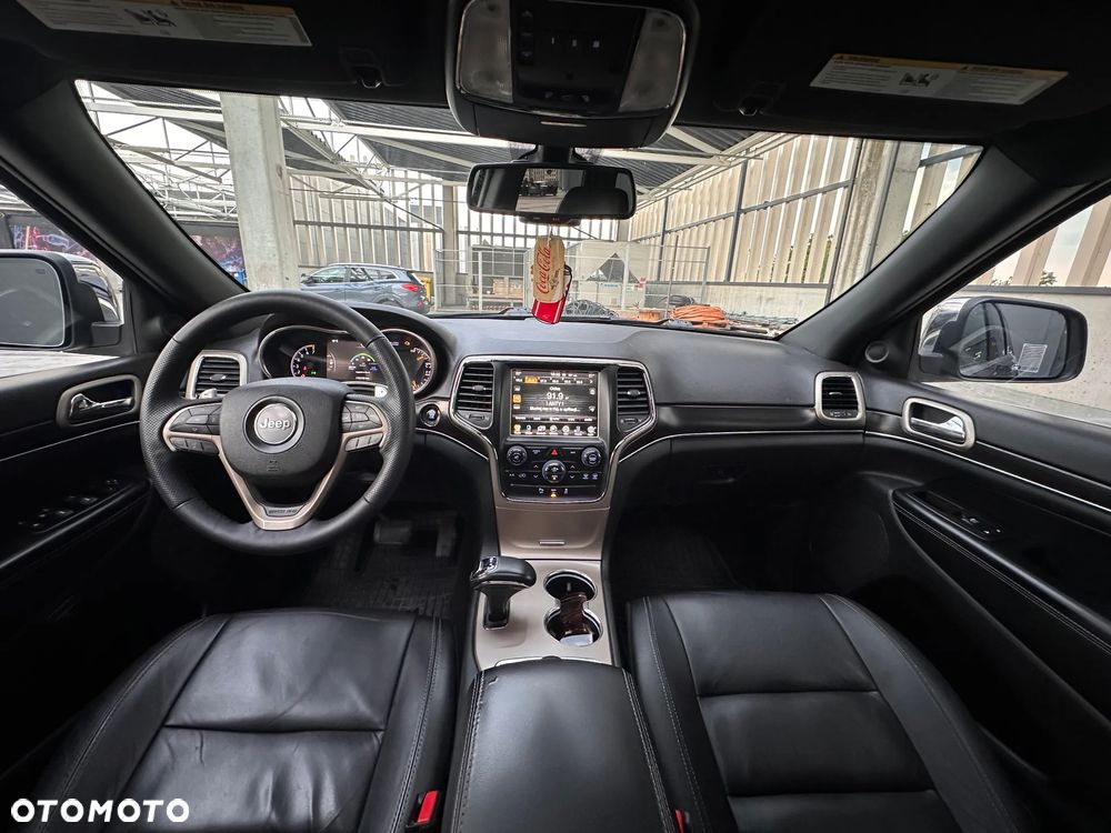 Jeep Grand Cherokee - 19