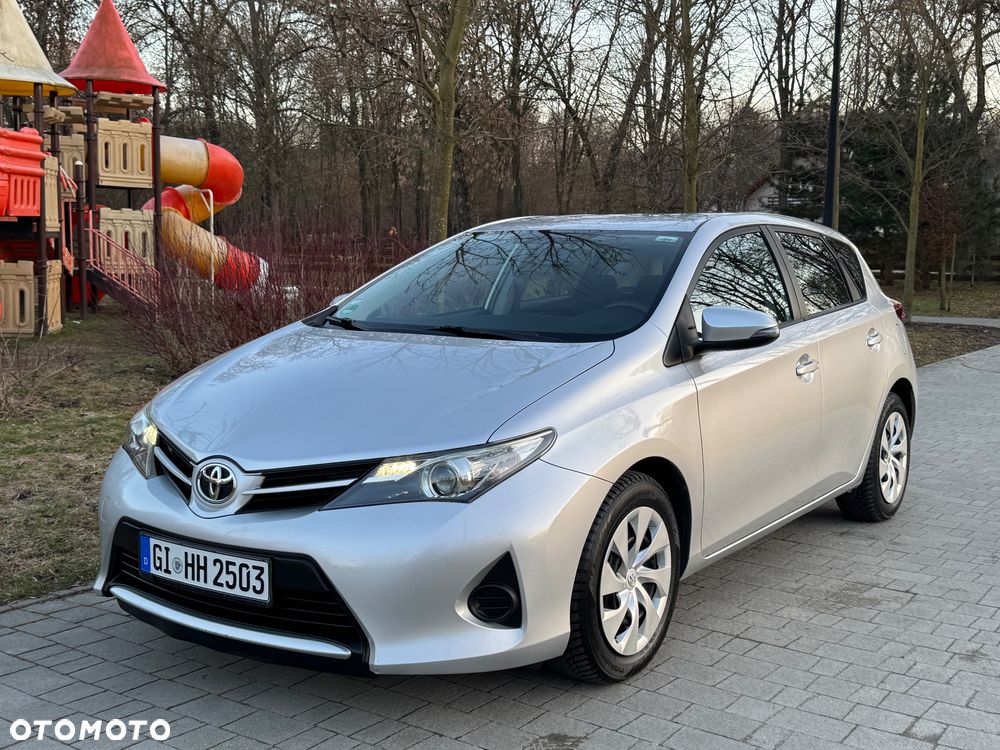 Toyota Auris 1.33 Dual-VVT-i Cool - 22