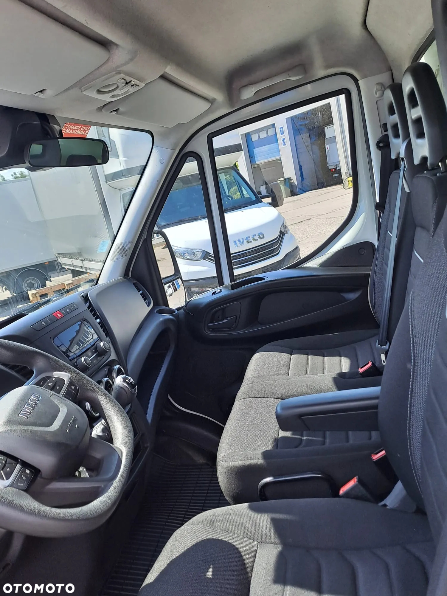 Iveco 35C16 Kontener+ bliźniak +winda+ 8 palet - 8