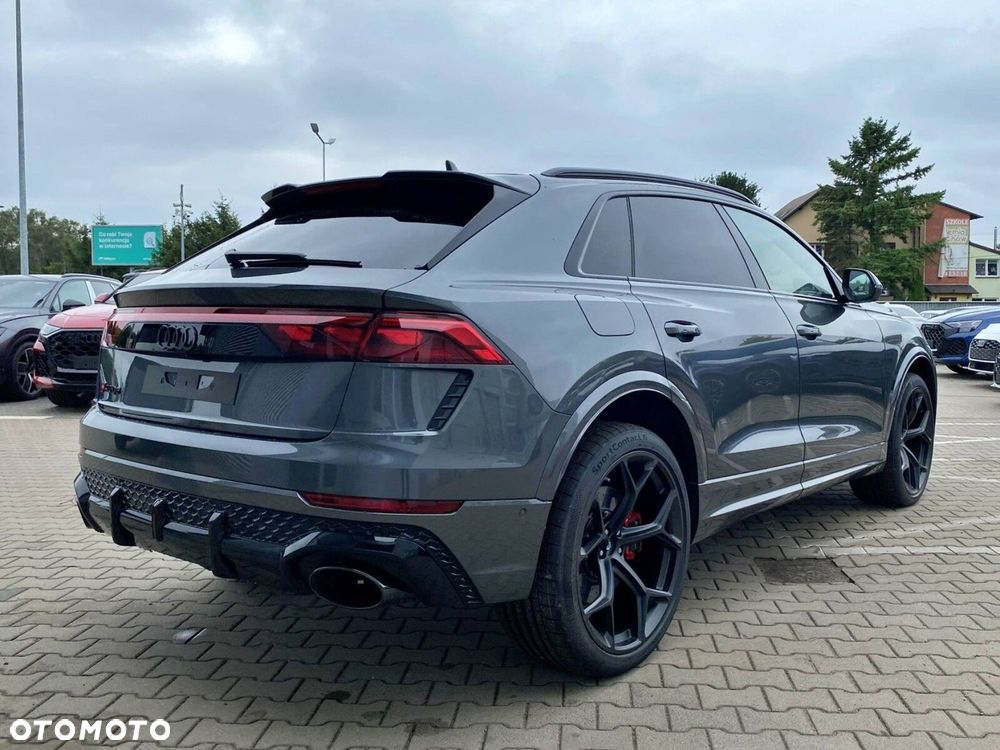 Audi RS Q8 - 6