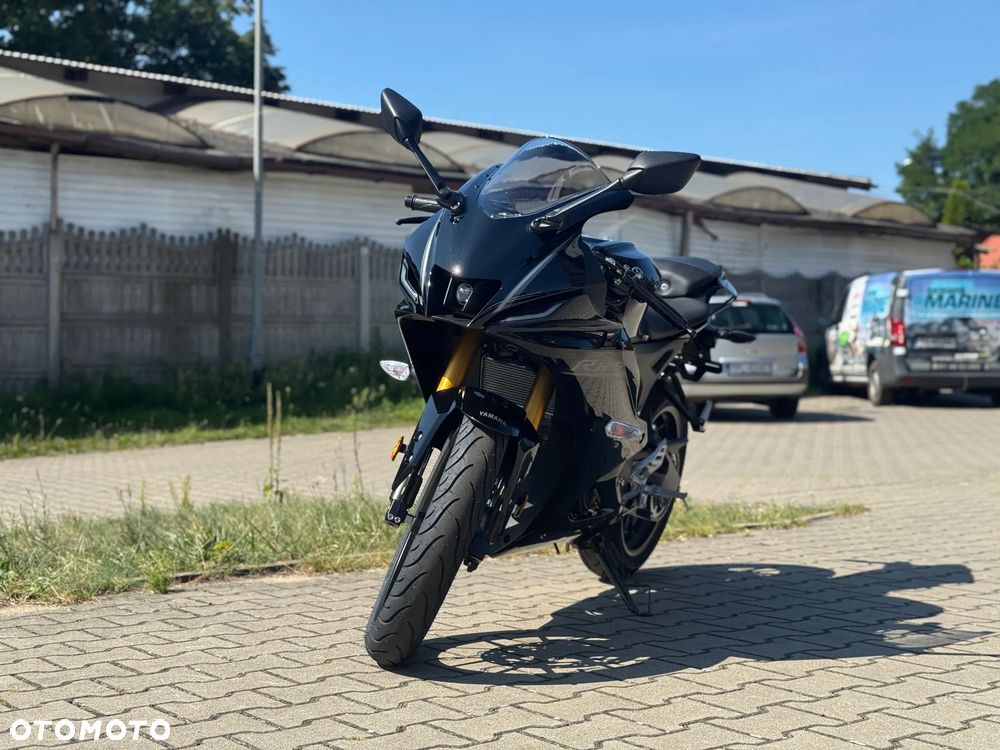 Yamaha YZF - 3