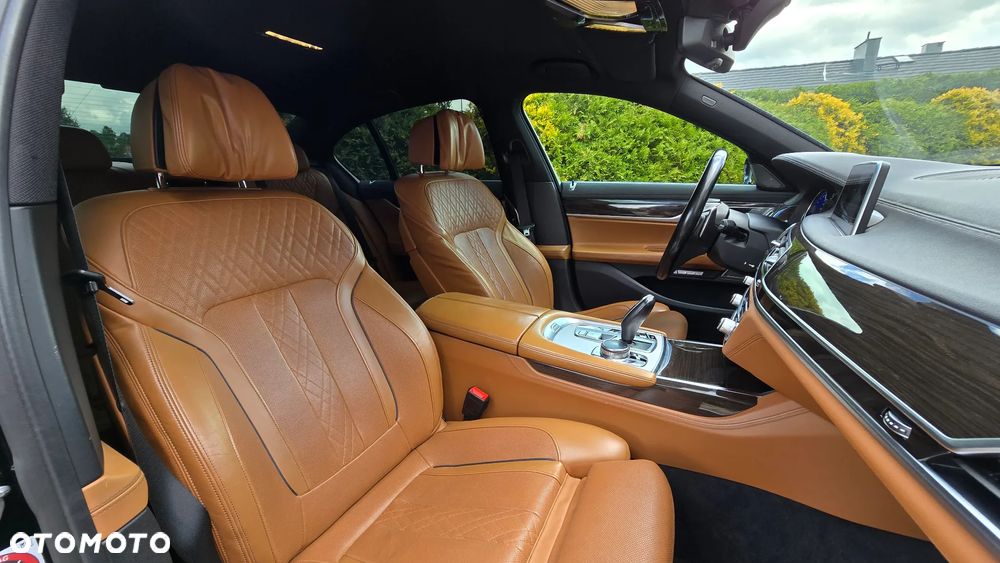 BMW Seria 7 740d xDrive sport - 27