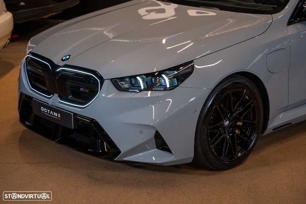 BMW M5 Touring xDrive - 7