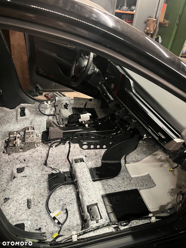 Toyota Camry - 21