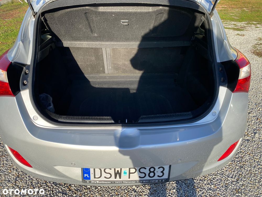 Hyundai i30 1.6 Comfort - 23