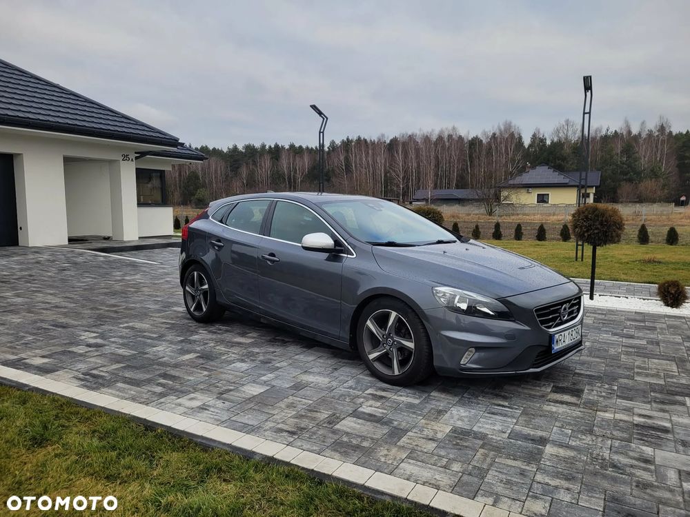 Volvo V40 D2 R Design - 9