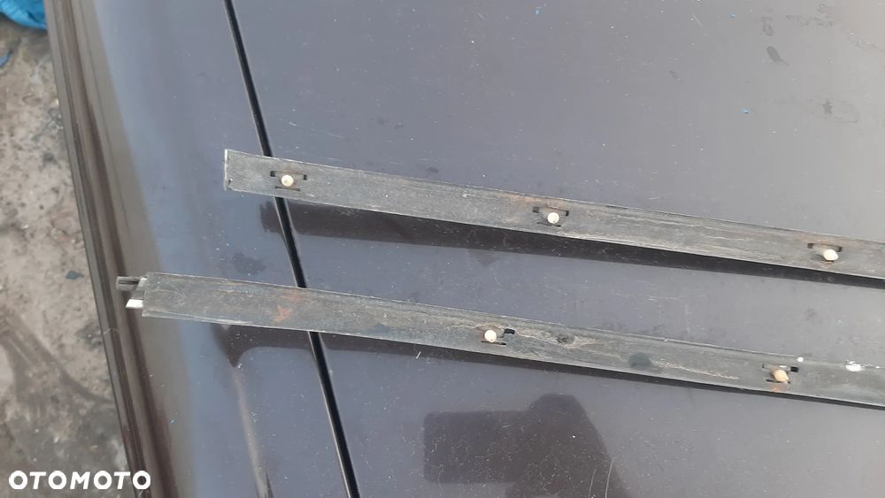 MERCEDES W108 LISTWA TYLNY BŁOTNIK LEWY PRAWY - 8