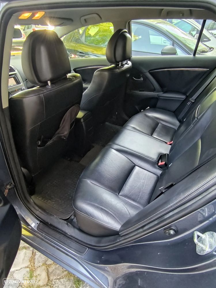 Toyota Avensis SW 2.0 D-4D Exclusive +Pele+GPS - 11