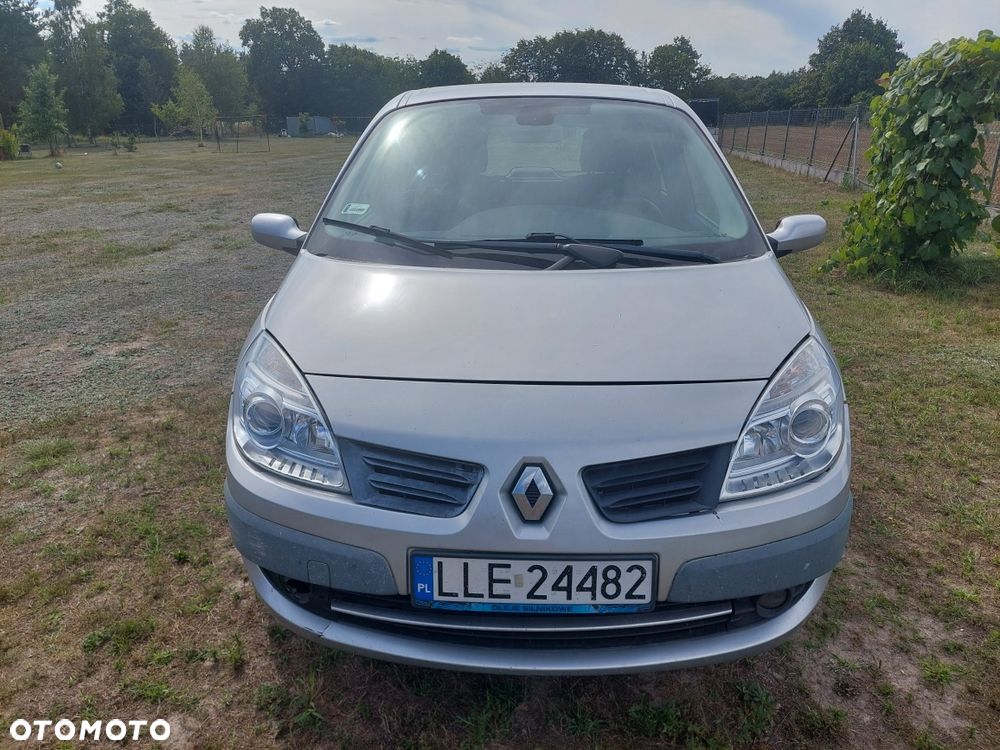 Renault Scenic - 1