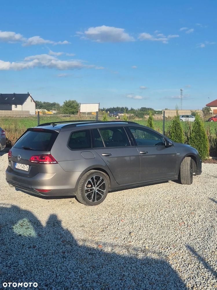 Volkswagen Golf - 11