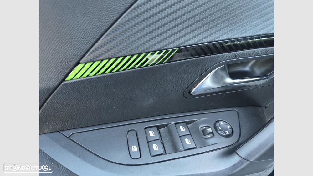 Peugeot 2008 1.2 PureTech Active - 6