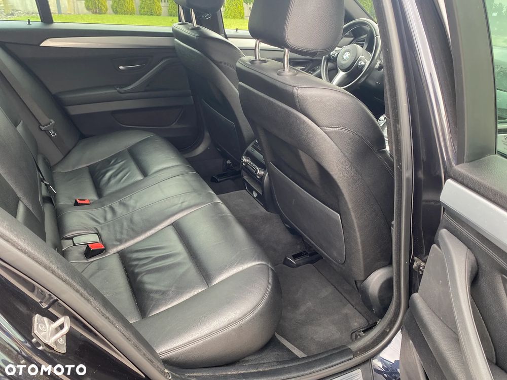 BMW Seria 5 M550d xDrive - 9